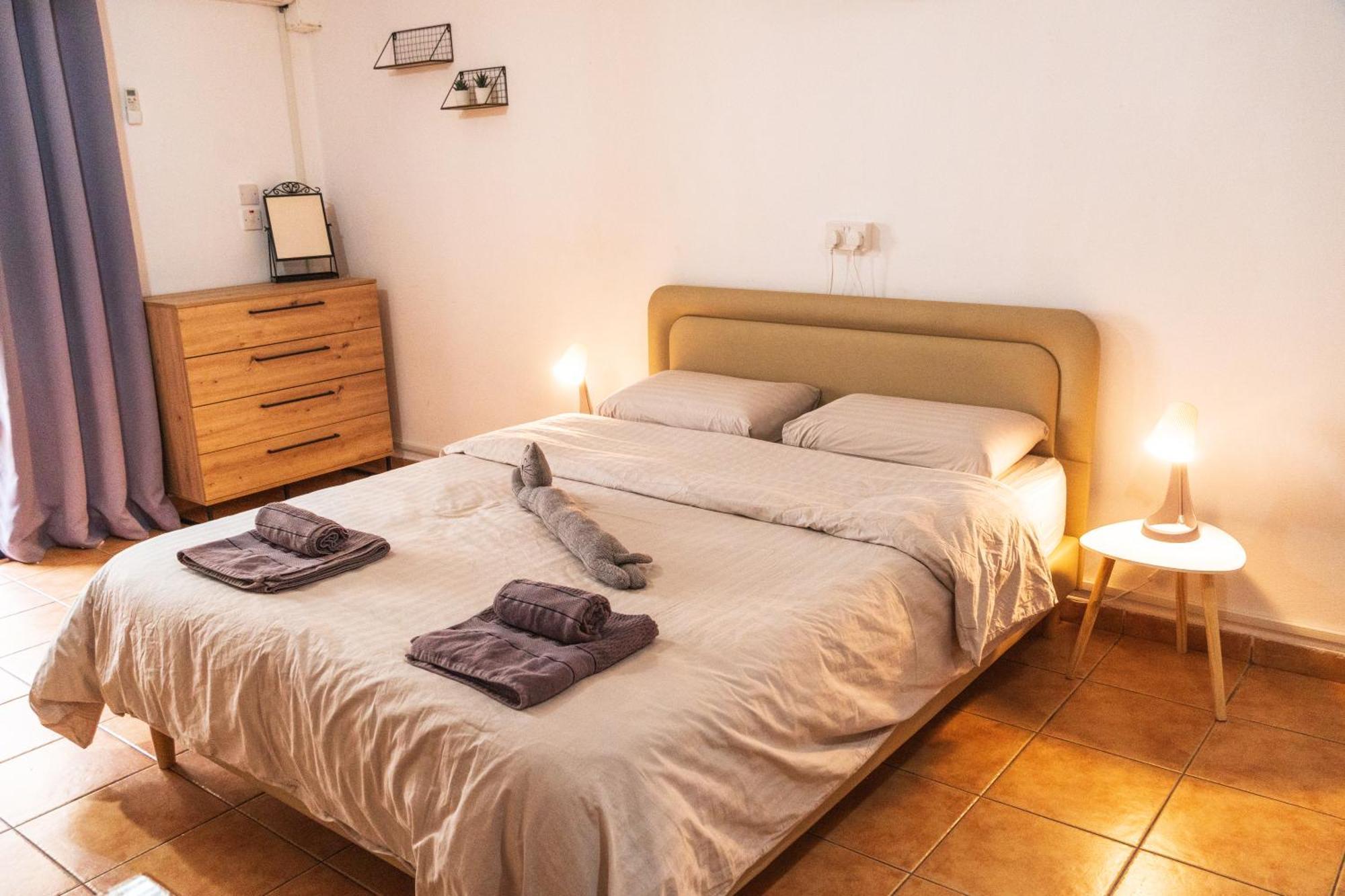 Nissus Urban Hostel Ayia Napa Exterior foto